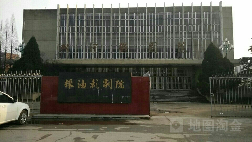 桐柏县埠江镇双河影剧院(中兴路)