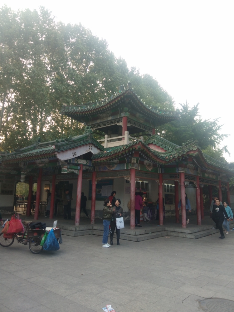 从台公园-北阙楼