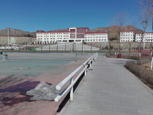 内蒙古师范大学青年政治学院