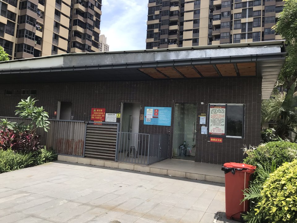 时代山湖海雅苑游泳池