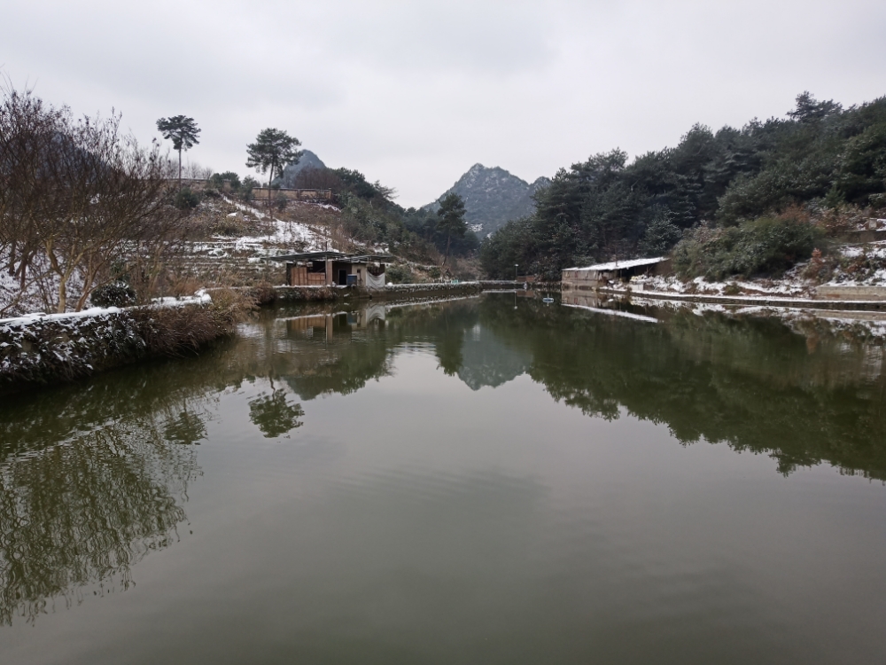 贵阳市花溪区清华路天使幼儿园西北侧约230米