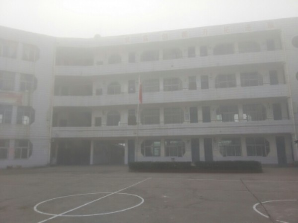 岳池县红星小学校