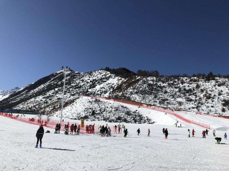 鹧鸪山自然公园滑雪场