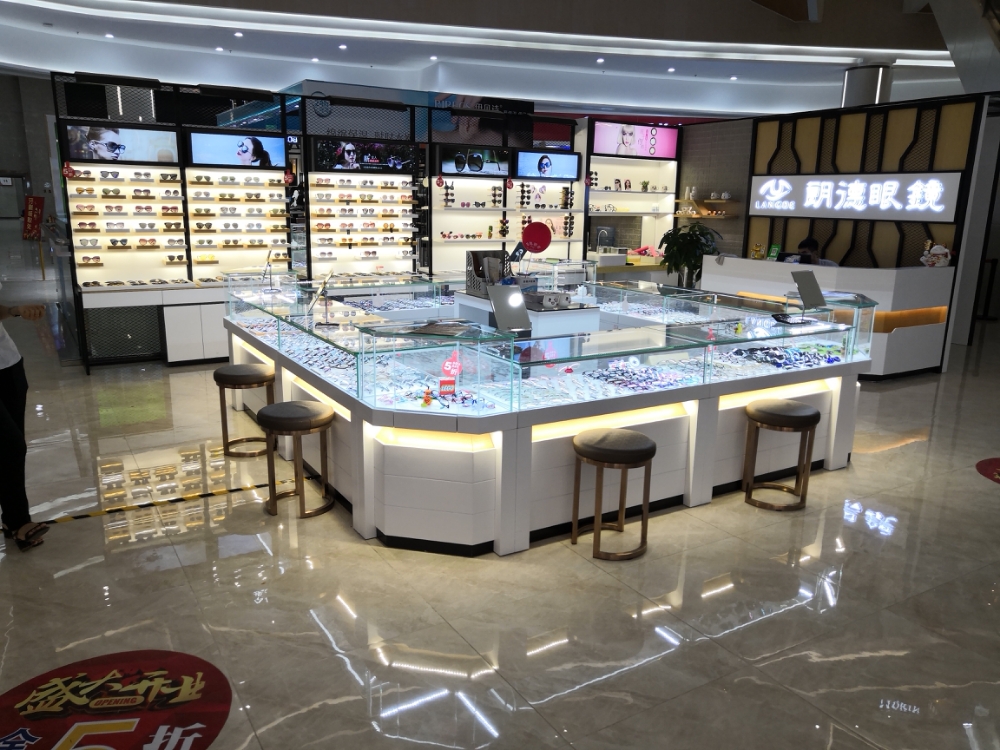 朗得眼镜(伟业兴隆广场店)