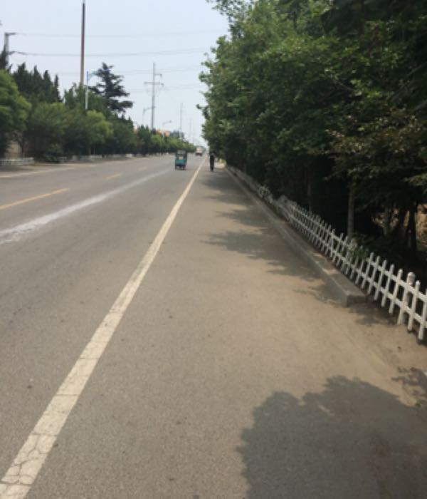 山东省青岛市城阳区正阳西路与龙翔路交叉口东北方向