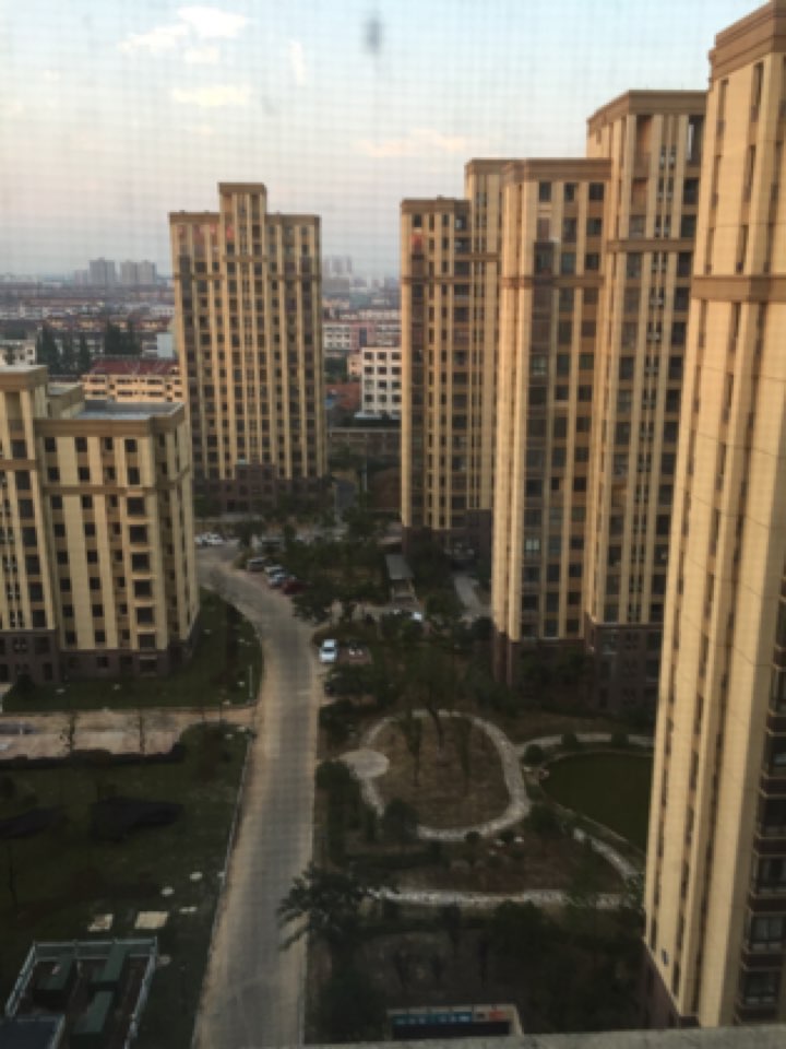 明珠城停车场-出入口