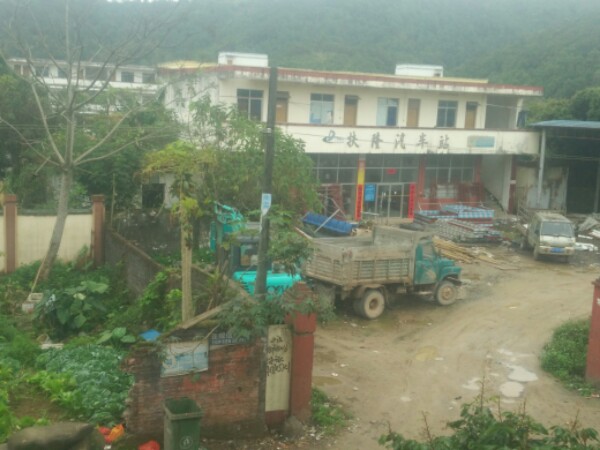 广西壮族自治区防城港市防城区振扶路防城港扶隆汽车站(扶隆中学东北)