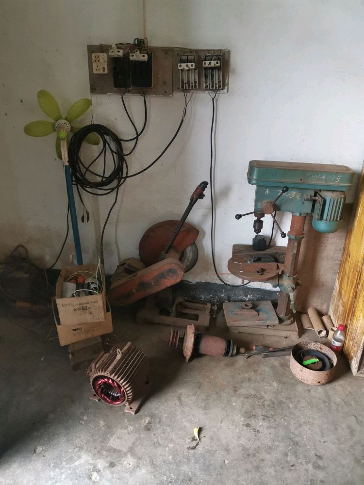 万宁市万城镇荣家电维修店