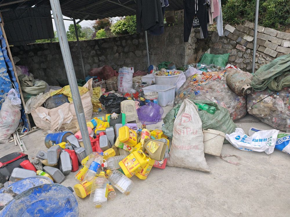 高镇拾荒者废品回收