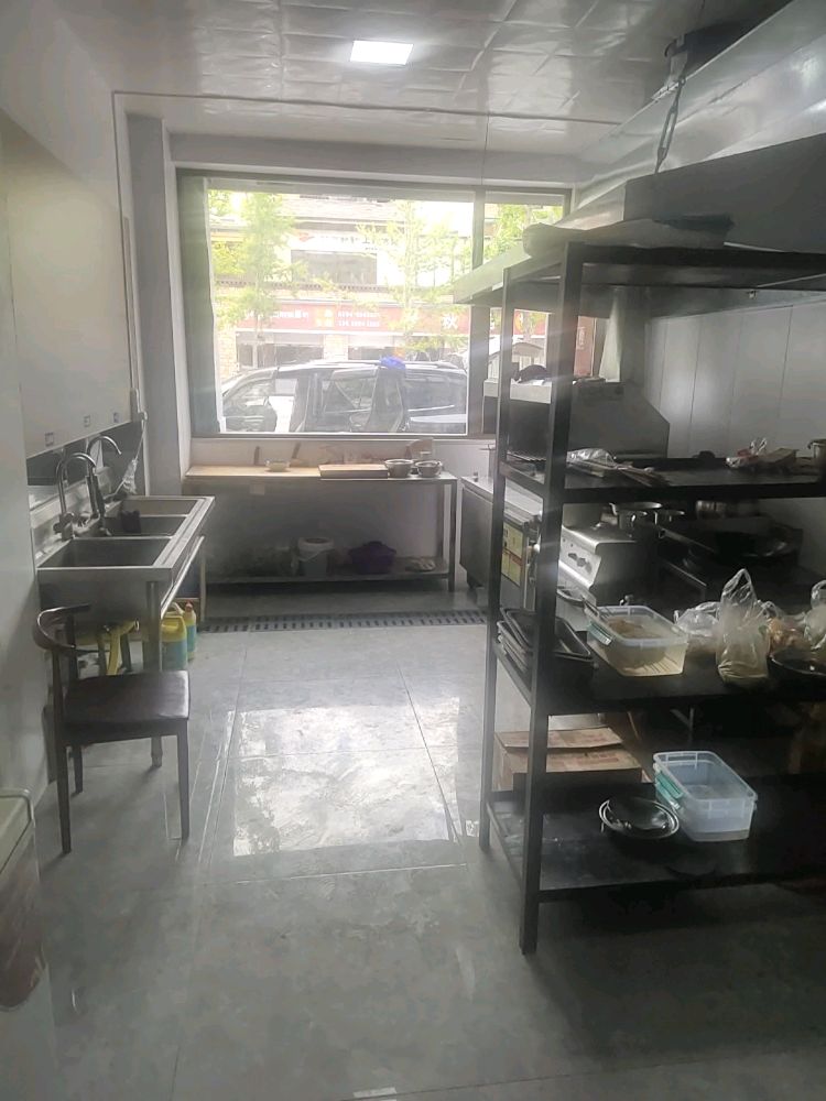 幸福小屋烧烤小酒管