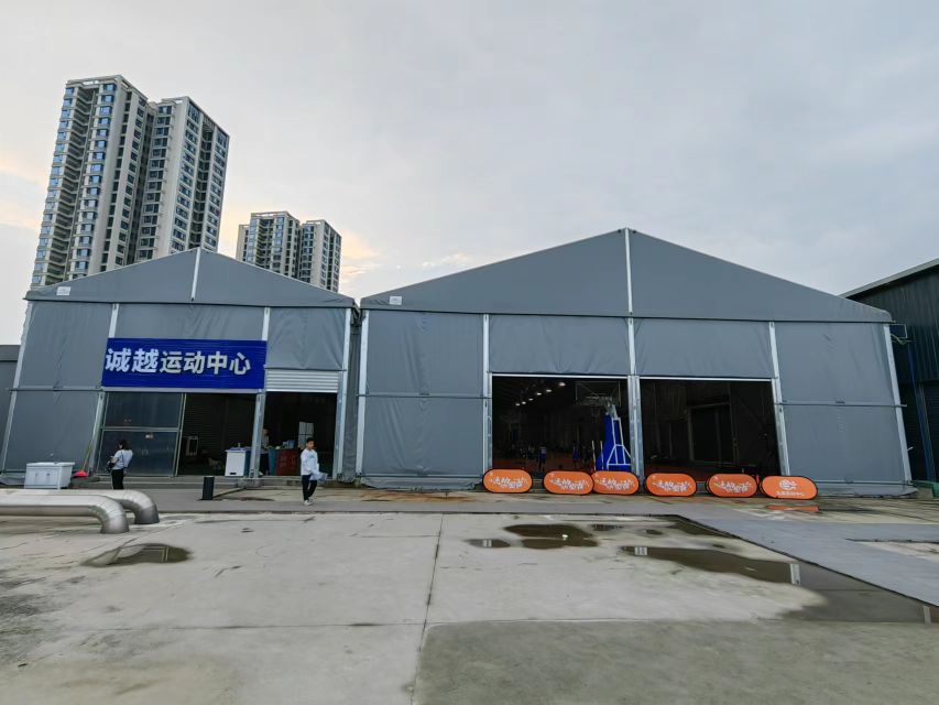 诚越运动中学(龙湖礼嘉天街店)