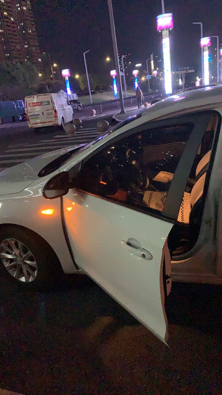 小周开锁(严村里路店)