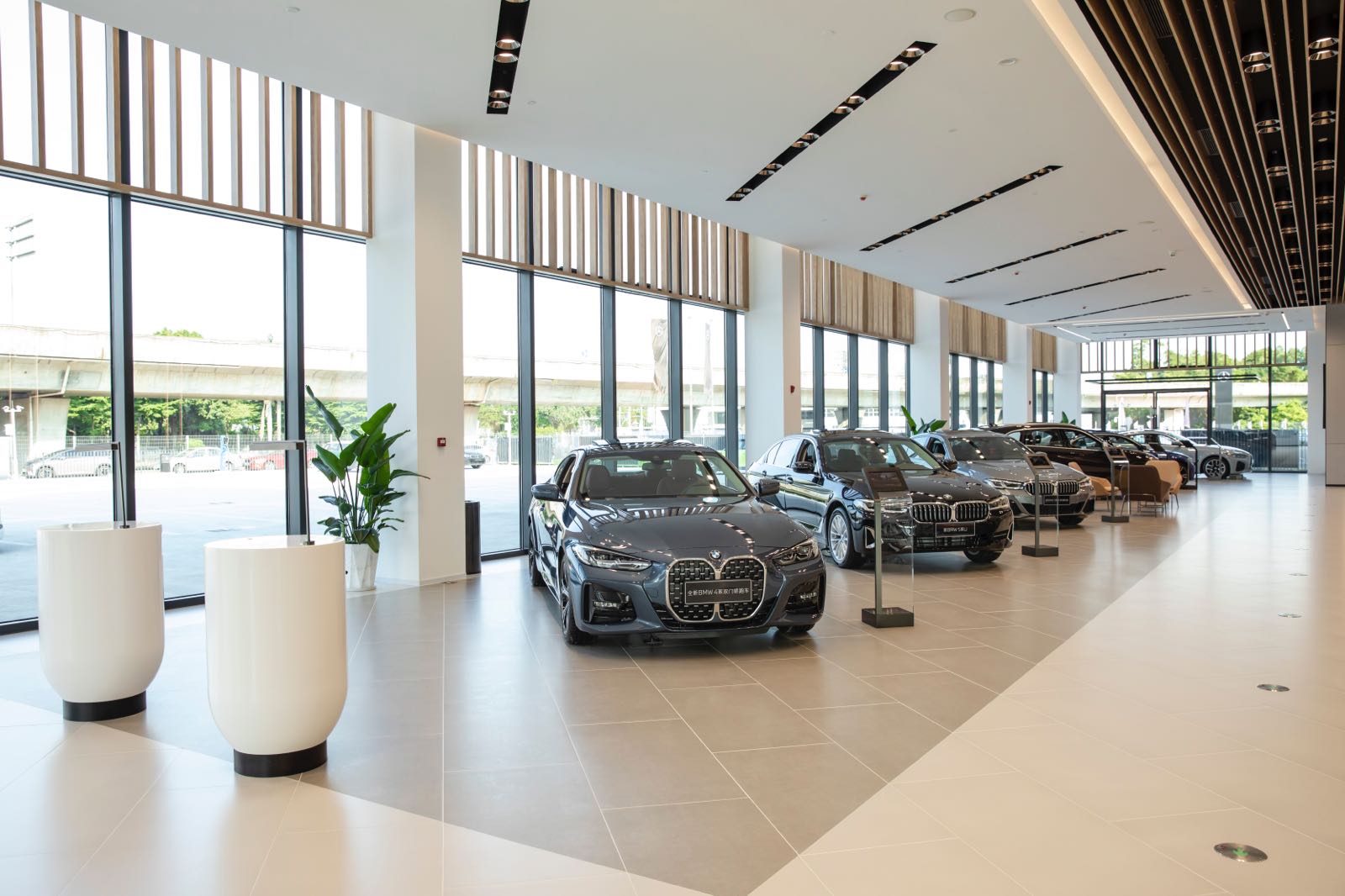 佛山顺德宝通行汽车销售服务有限公司