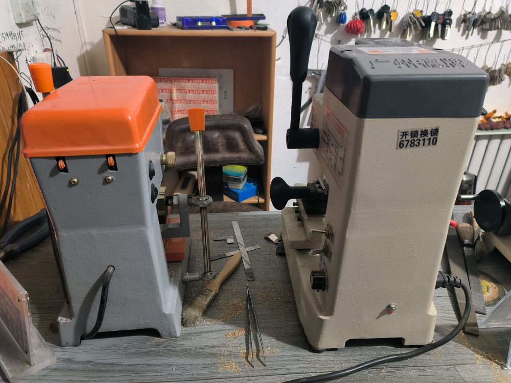 甲龙锁具换锁