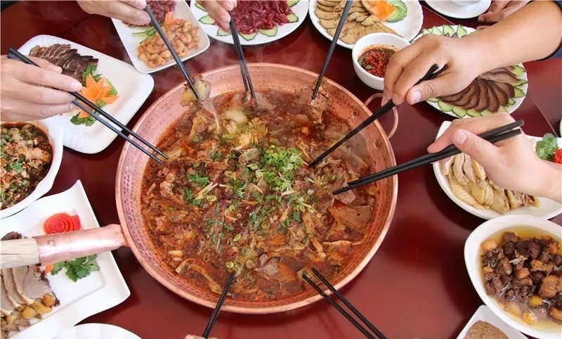 清真保山铜瓢牛肉