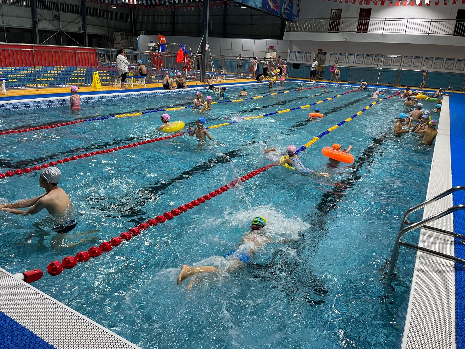 金澳恒温游泳馆