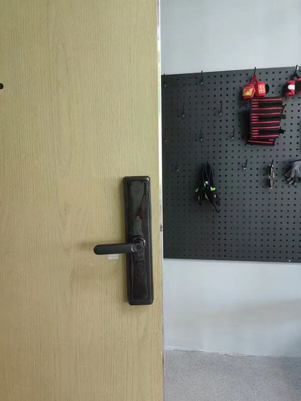 李刚锁匙修配店